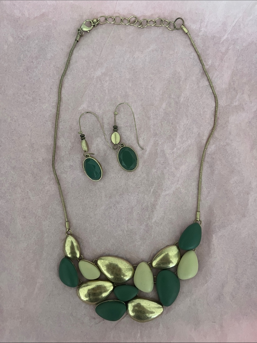 Jewelry necklace and earrings set